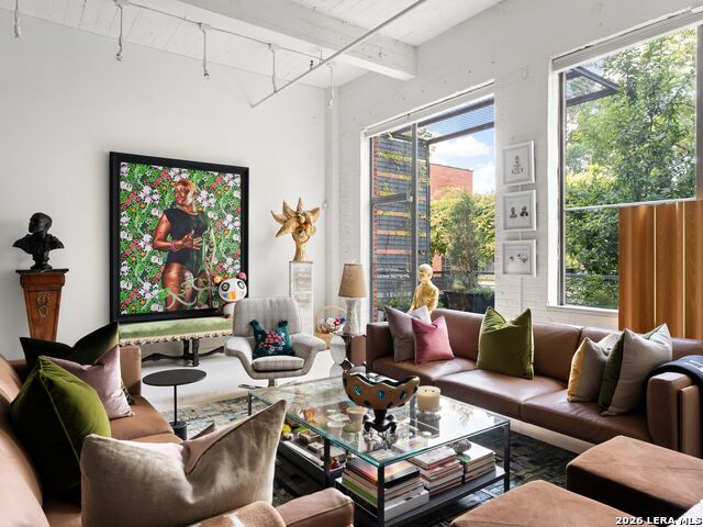 Image 9 of 39 For 114 Camp Street  107