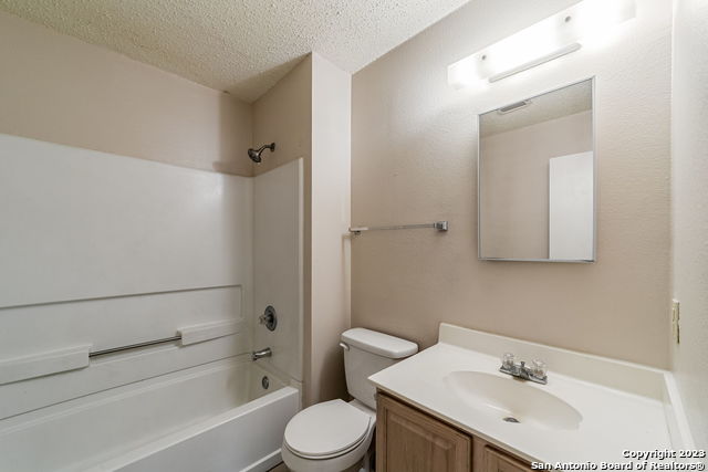 Image 14 of 36 For 8422 Parry  