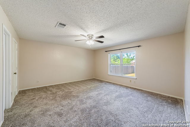 Image 21 of 36 For 8422 Parry  