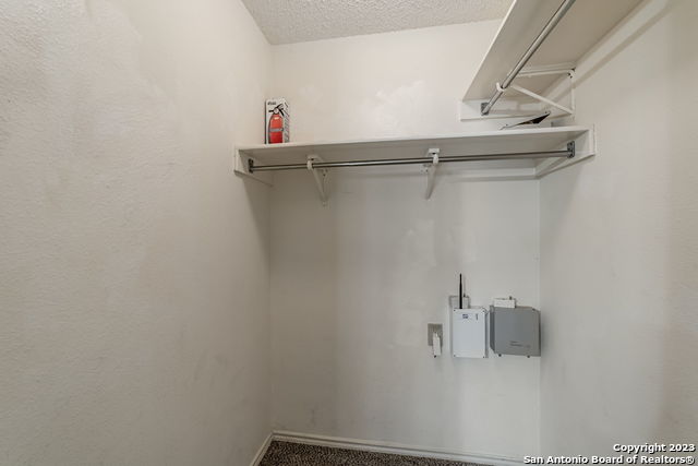 Image 23 of 36 For 8422 Parry  