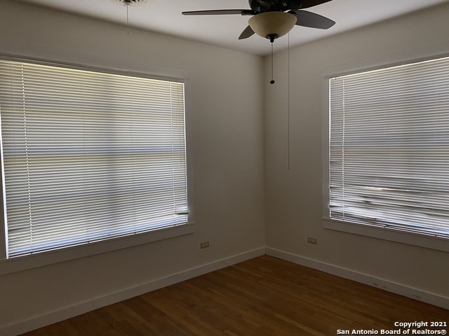 Image 11 of 22 For 933 Beck St  