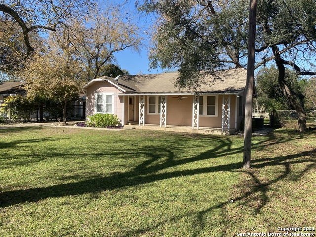 Image 2 of 22 For 933 Beck St  