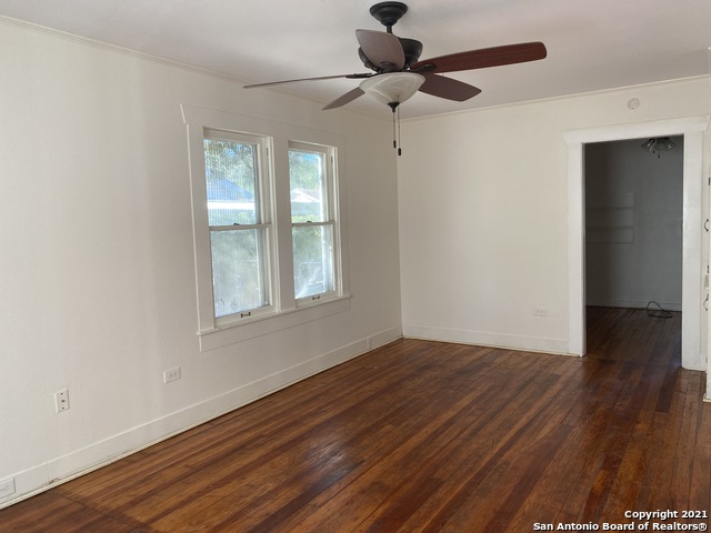 Image 3 of 22 For 933 Beck St  