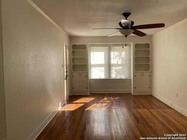 Image 4 of 22 For 933 Beck St  