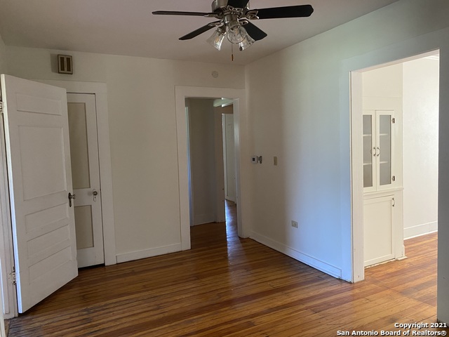 Image 6 of 22 For 933 Beck St  