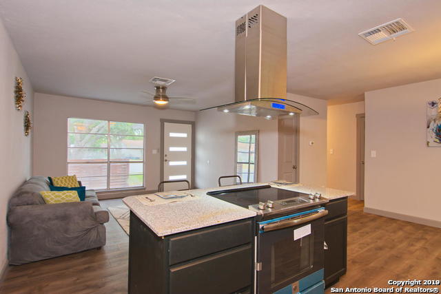 Image 3 of 23 For 7274 Montgomery Dr