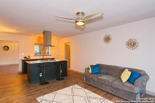 Image 4 of 23 For 7274 Montgomery Dr