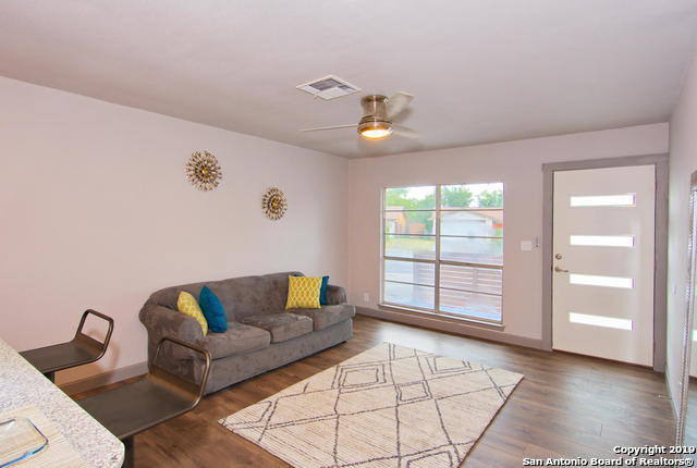 Image 6 of 23 For 7274 Montgomery Dr