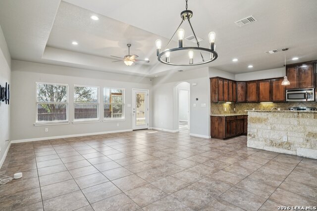 Image 8 of 40 For 6413 Von Rosk