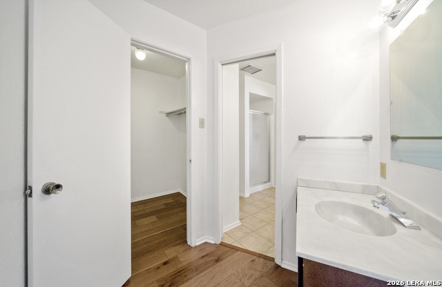 Image 19 of 33 For 10958 Crown Park