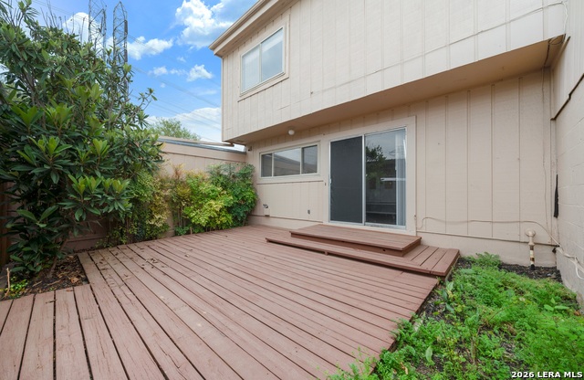 Image 24 of 33 For 10958 Crown Park