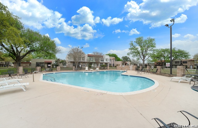 Image 29 of 33 For 10958 Crown Park