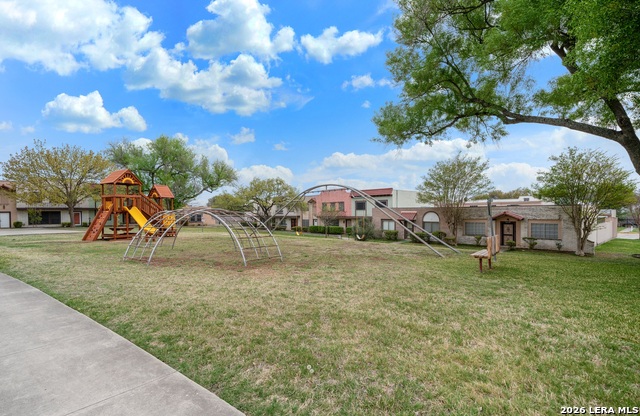 Image 30 of 33 For 10958 Crown Park