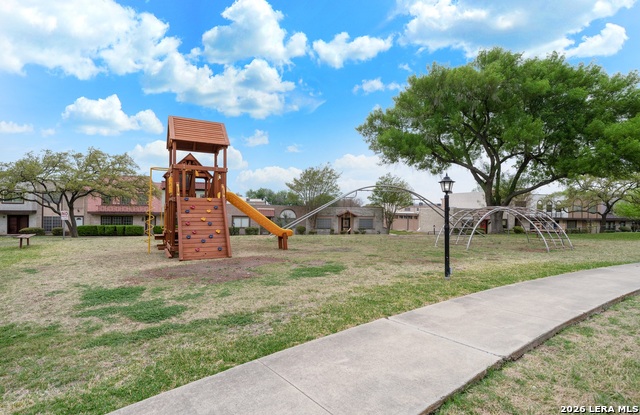 Image 32 of 33 For 10958 Crown Park