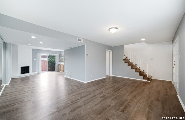 Image 5 of 33 For 10958 Crown Park