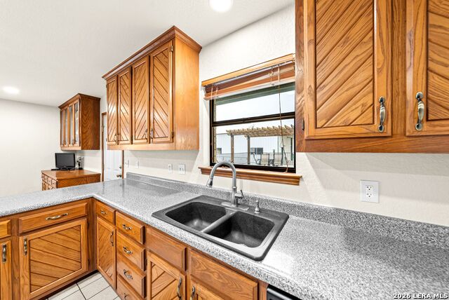 Image 13 of 71 For 14320 La Vernia Rd