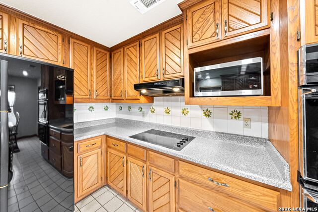 Image 14 of 71 For 14320 La Vernia Rd