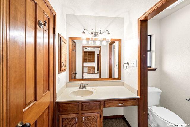 Image 24 of 71 For 14320 La Vernia Rd