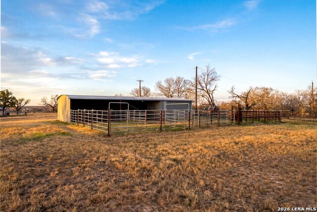 Image 39 of 71 For 14320 La Vernia Rd