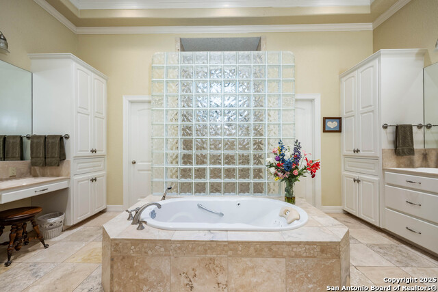 Image 18 of 40 For 985 Janet  