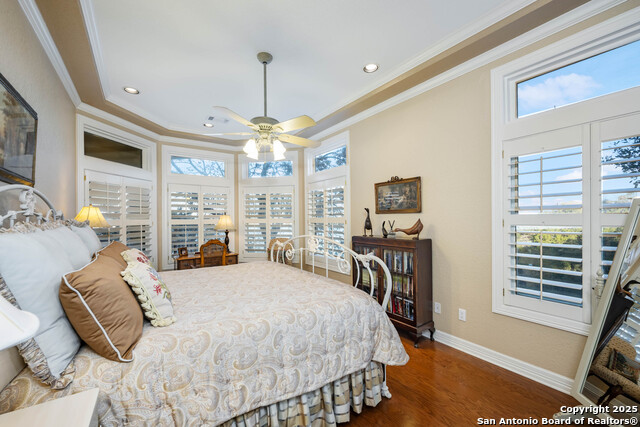 Image 30 of 40 For 985 Janet  