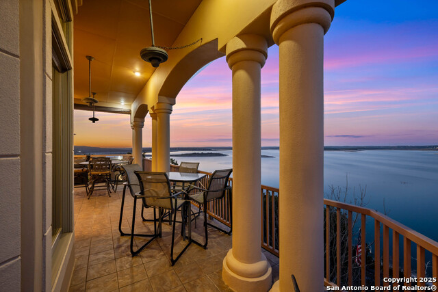 Image 34 of 40 For 985 Janet  