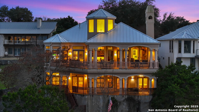 Image 36 of 40 For 985 Janet  