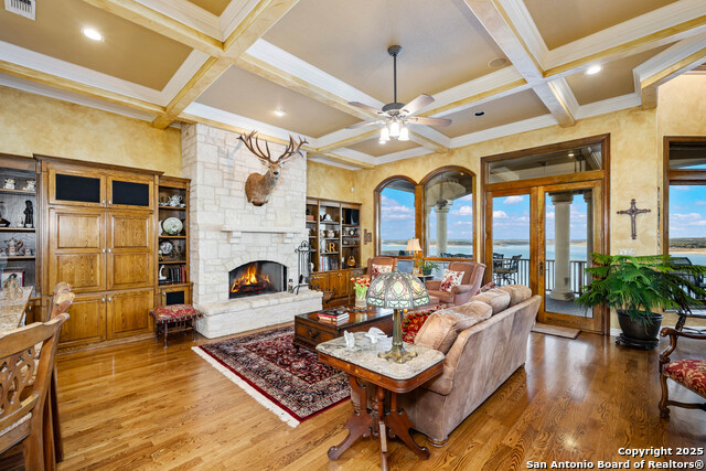 Image 9 of 40 For 985 Janet  