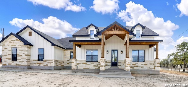 Details for 100 Hondo Ridge, La Vernia, TX 78121