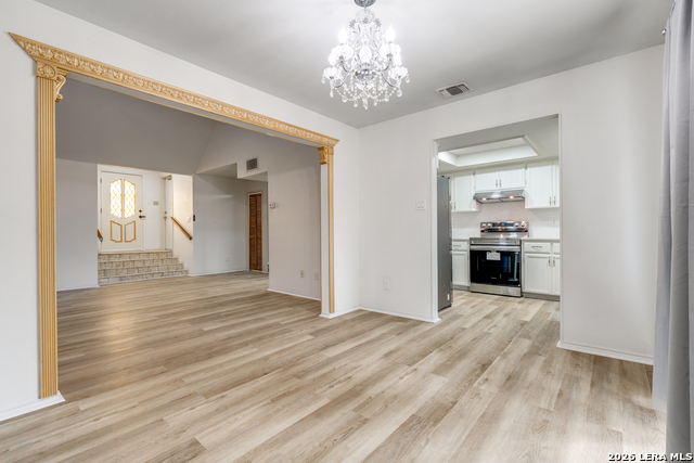 Image 14 of 36 For 6415 Edinborough