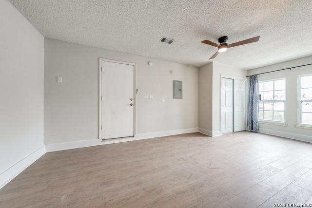 Image 19 of 36 For 6415 Edinborough