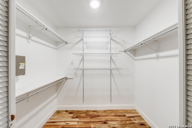 Image 28 of 36 For 6415 Edinborough