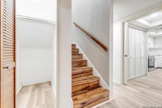 Image 8 of 36 For 6415 Edinborough