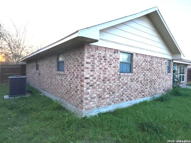 Image 12 of 30 For 603 Lassen  