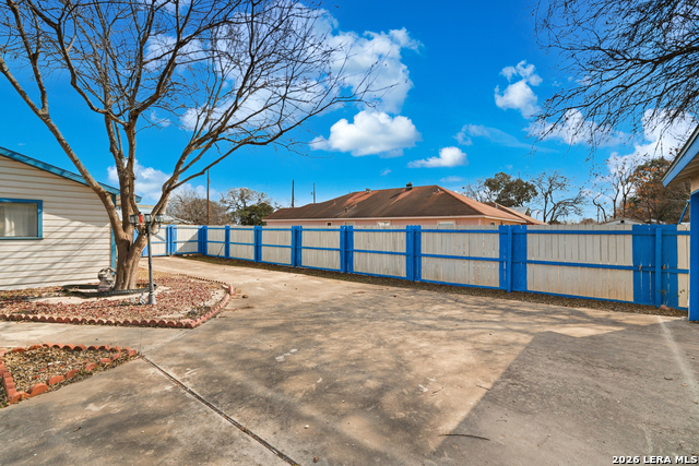 Image 21 of 32 For 2707 Wayne  