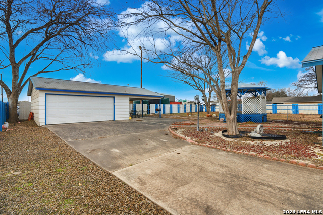 Image 22 of 32 For 2707 Wayne  