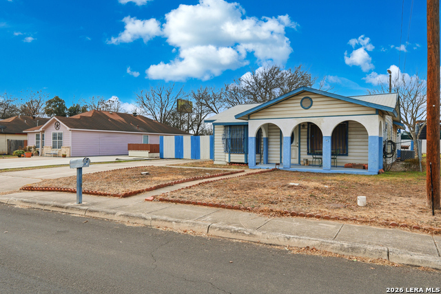 Image 3 of 32 For 2707 Wayne  