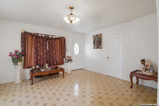 Image 5 of 32 For 2707 Wayne  