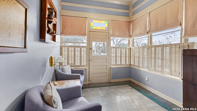 Image 16 of 47 For 418 Santa Clara S