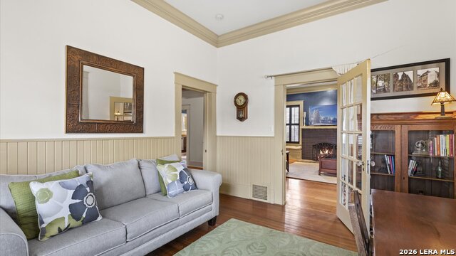 Image 24 of 47 For 418 Santa Clara S