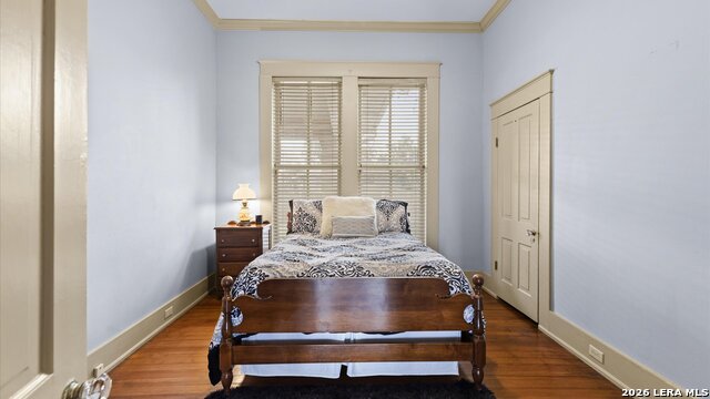 Image 25 of 47 For 418 Santa Clara S