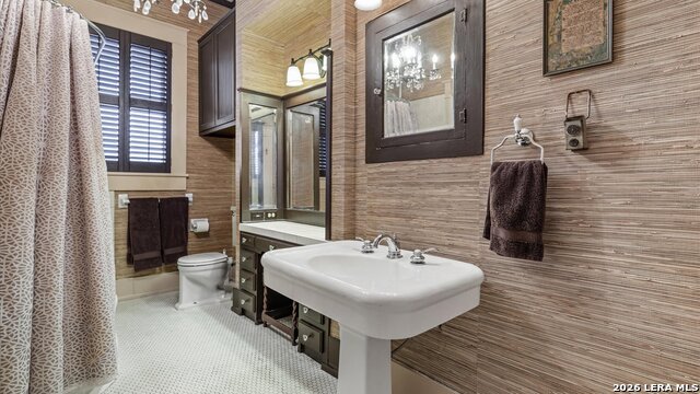 Image 27 of 47 For 418 Santa Clara S