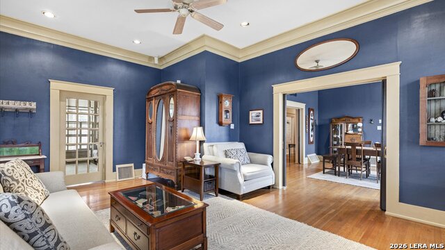 Image 5 of 47 For 418 Santa Clara S