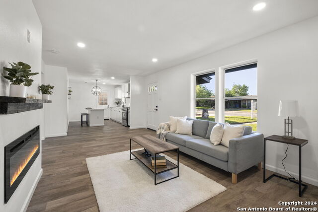 Image 4 of 22 For 254 Kate Schenck