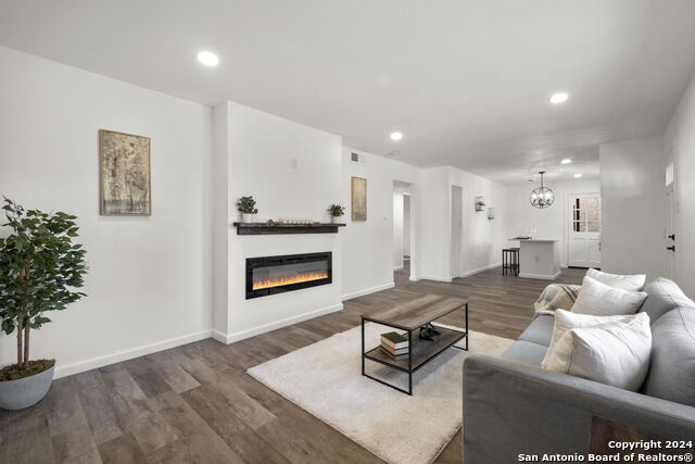 Image 7 of 22 For 254 Kate Schenck