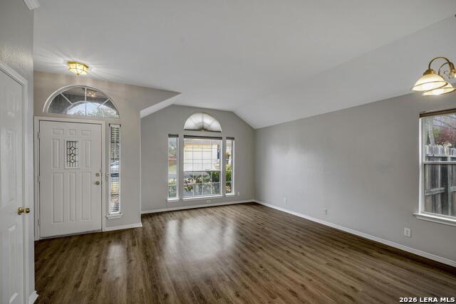 Image 10 of 32 For 906 Visor Dr