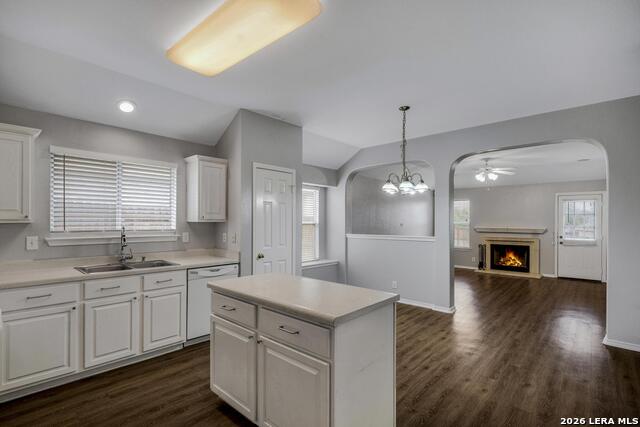 Image 13 of 32 For 906 Visor Dr