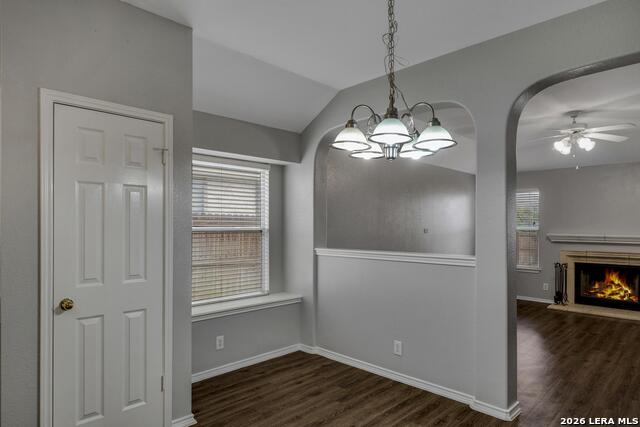 Image 16 of 32 For 906 Visor Dr