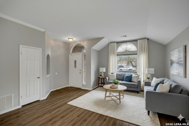 Image 2 of 32 For 906 Visor Dr