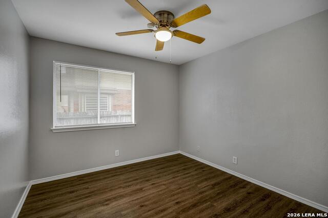 Image 25 of 32 For 906 Visor Dr